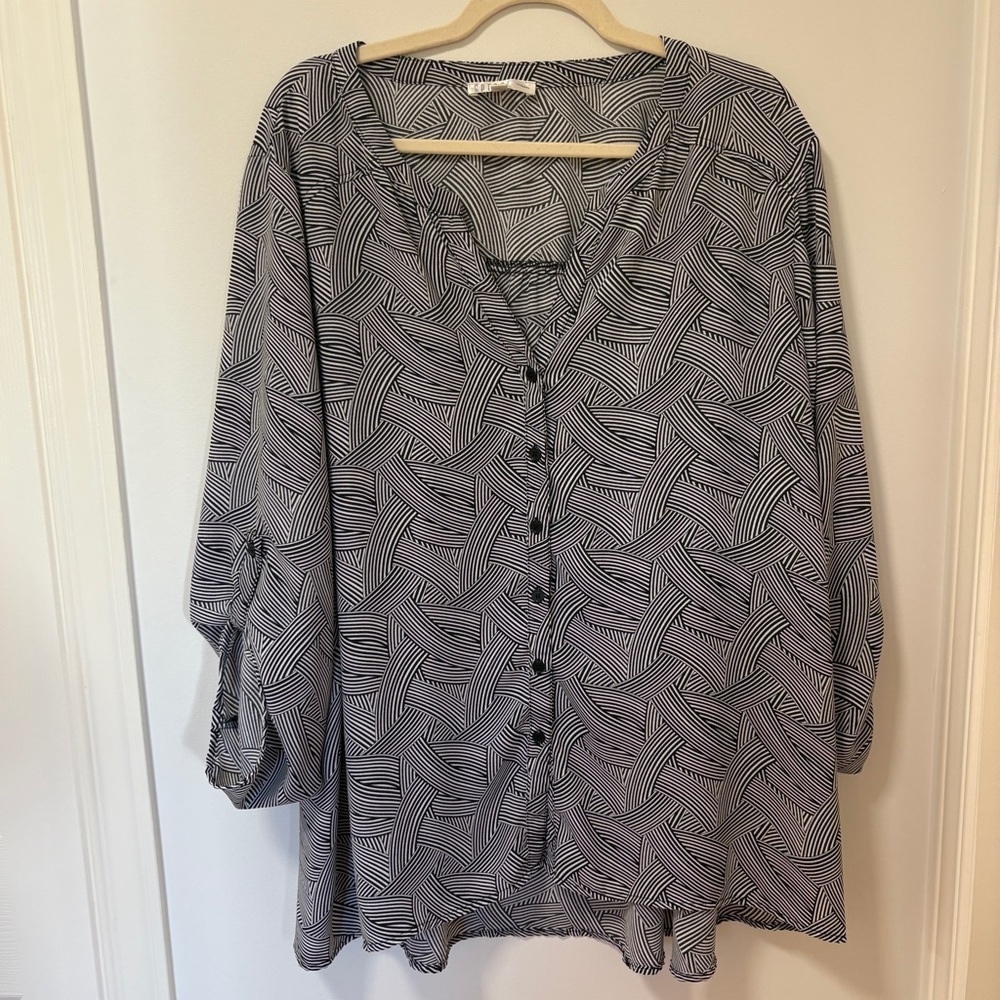 Spense Women Blouse Size 2X Patterned 3/4 length sleeve button up